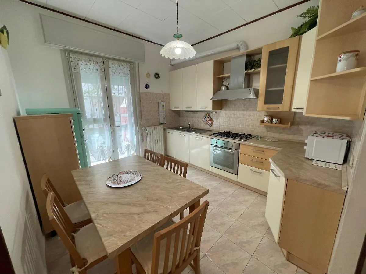Big Apartment With 3 Rooms Caorle