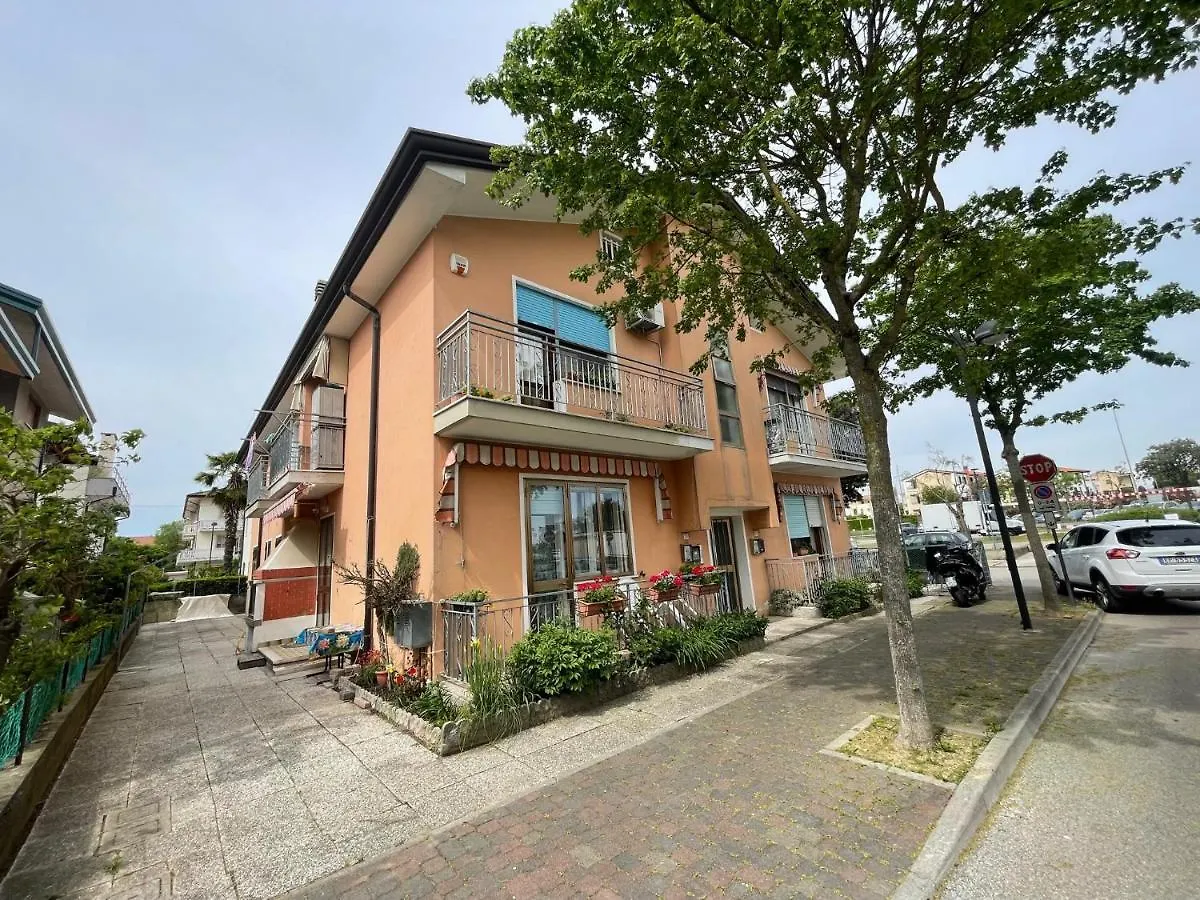 Big Apartment With 3 Rooms Caorle